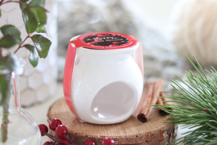 Kominek do aromaterapii z woskiem zapachowym – żurawina